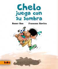 Chelo juega con su sombra Chelo juega con su sombra